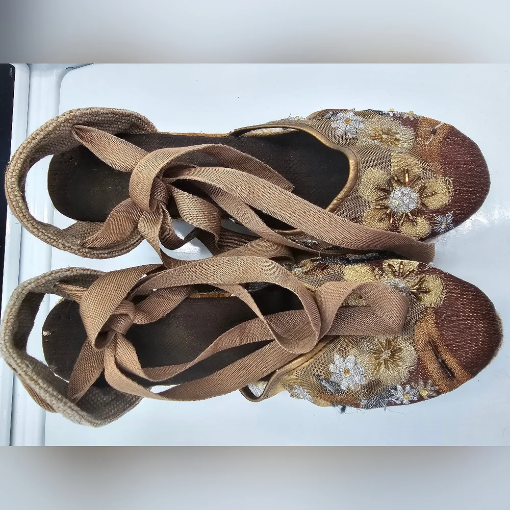 Montego Bay Espadrilles women's size 8 sequence cottagecore metallic wedges